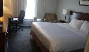 Country Inn and Suites King Room 300x175